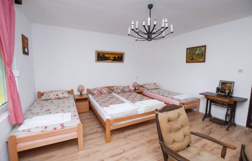 Seoska kuća Stojanović