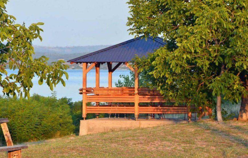 Idila za 3 i  4 osobe