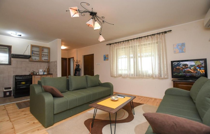 Vila Vikendaja za 6 osoba